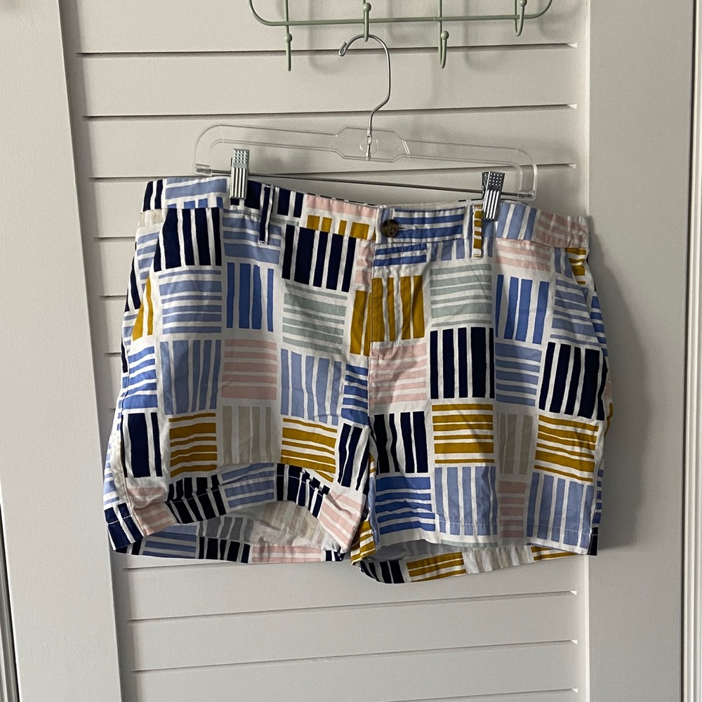 Old Navy Patterned Shorts Size 16